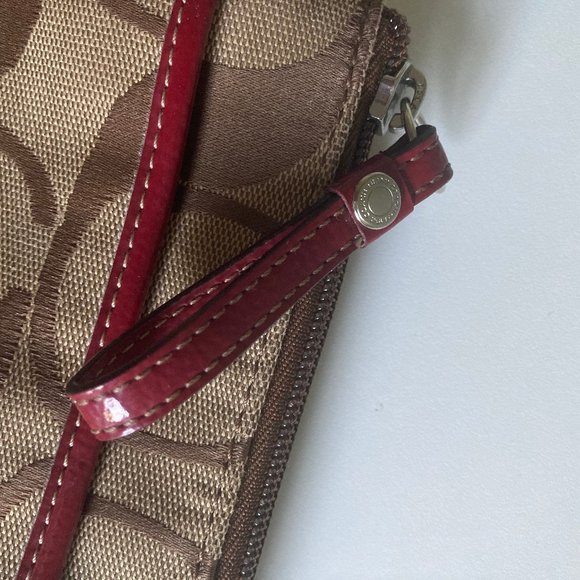 Coach Kitt Crossbody Bag - Picture 2 of 3